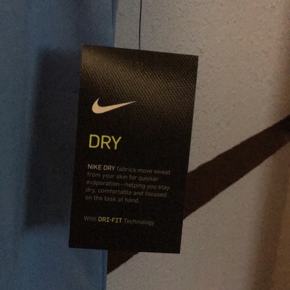 Nike dry fit button up - Picture 2 of 2